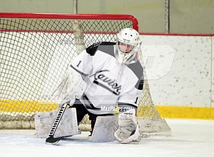 Thumbnail 3 in Bishop Hendricken @ Xavier photogallery.