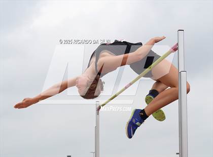 Thumbnail 3 in UIL 6A Track Region III Final (High Jump) photogallery.