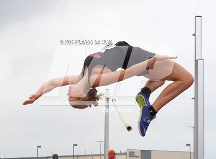 Thumbnail 2 in UIL 6A Track Region III Final (High Jump) photogallery.