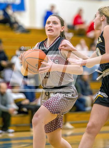 Thumbnail 3 in Galena vs. Dayton (Varsity Elite) photogallery.