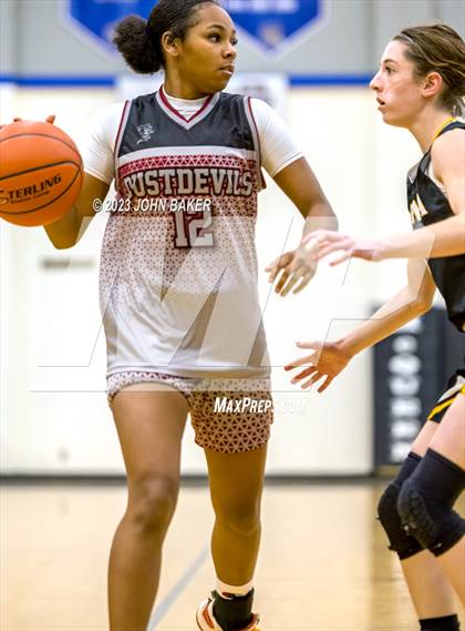 Thumbnail 3 in Galena vs. Dayton (Varsity Elite) photogallery.