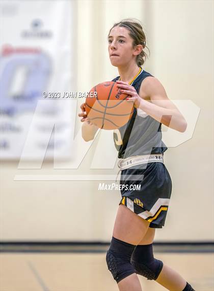 Thumbnail 2 in Galena vs. Dayton (Varsity Elite) photogallery.
