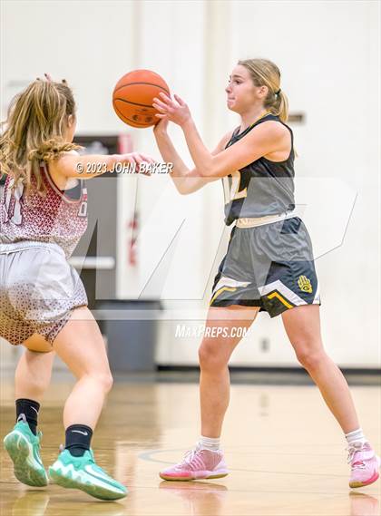 Thumbnail 3 in Galena vs. Dayton (Varsity Elite) photogallery.