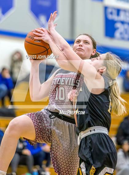 Thumbnail 1 in Galena vs. Dayton (Varsity Elite) photogallery.