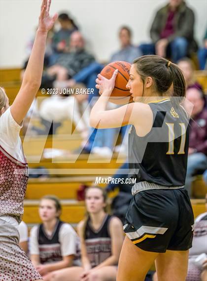 Thumbnail 2 in Galena vs. Dayton (Varsity Elite) photogallery.