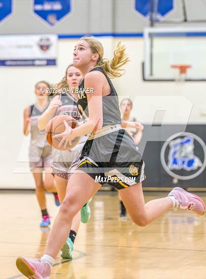 Thumbnail 1 in Galena vs. Dayton (Varsity Elite) photogallery.