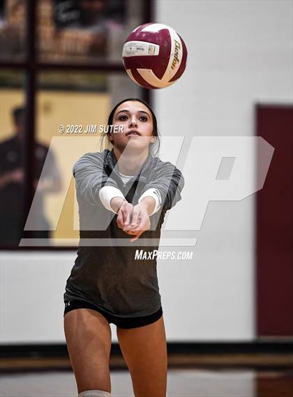 Thumbnail 3 in C.H. Yoe vs Troy photogallery.