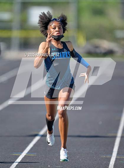 Thumbnail 3 in UIL 6A Track & Field Area 21&22 (400M) photogallery.