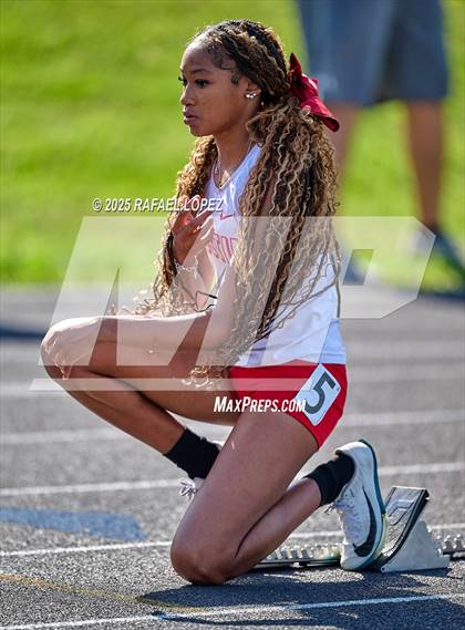 Thumbnail 2 in UIL 6A Track & Field Area 21&22 (400M) photogallery.