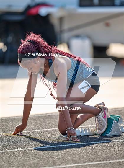Thumbnail 3 in UIL 6A Track & Field Area 21&22 (400M) photogallery.