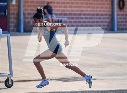 Thumbnail 2 in UIL 6A Track & Field Area 21&22 (400M) photogallery.