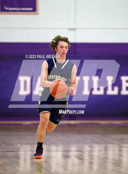 Thumbnail 1 in Muncy vs. Northwest Area (PIAA District IV Class AA Semi-final) photogallery.
