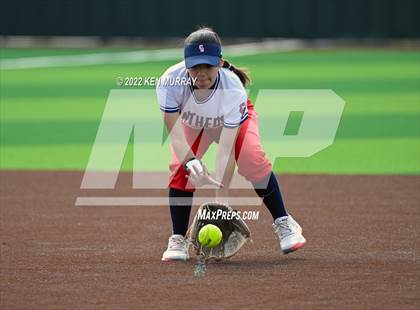 Thumbnail 3 in Cypress Springs vs Tomball photogallery.