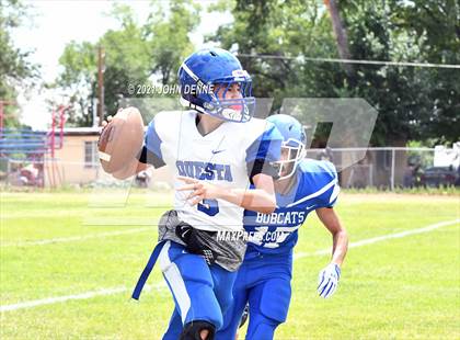 Thumbnail 3 in Questa @ McCurdy photogallery.