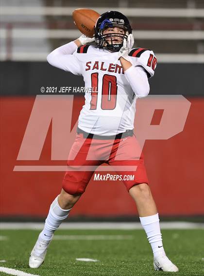 Thumbnail 3 in Salem @ Ursuline (OHSAA D4 Regional Quarterfinal) photogallery.