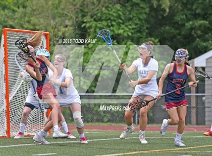 Thumbnail 3 in East Catholic vs. New Fairfield (CIAC Class S Final) photogallery.