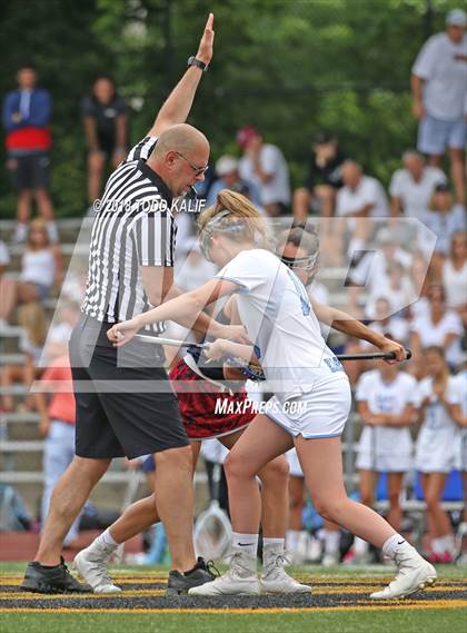 Thumbnail 3 in East Catholic vs. New Fairfield (CIAC Class S Final) photogallery.