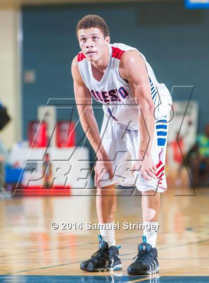 Thumbnail 2 in Bullard vs. Modesto Christian (Prep2Prep Tip-Off Classic) photogallery.