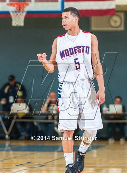 Thumbnail 2 in Bullard vs. Modesto Christian (Prep2Prep Tip-Off Classic) photogallery.