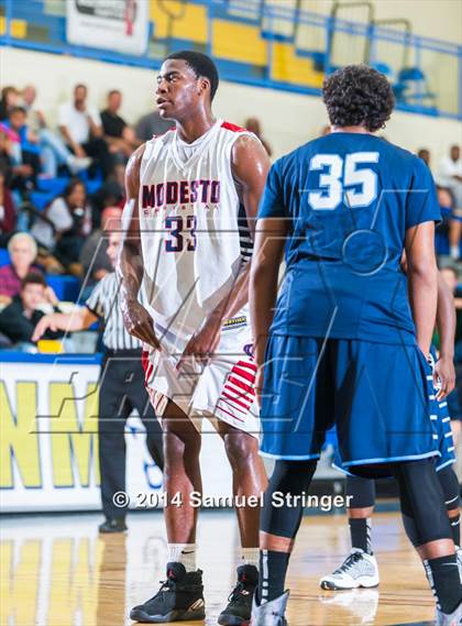 Thumbnail 1 in Bullard vs. Modesto Christian (Prep2Prep Tip-Off Classic) photogallery.