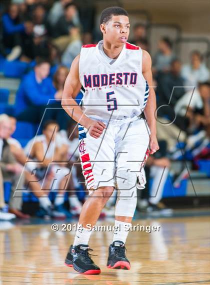 Thumbnail 3 in Bullard vs. Modesto Christian (Prep2Prep Tip-Off Classic) photogallery.