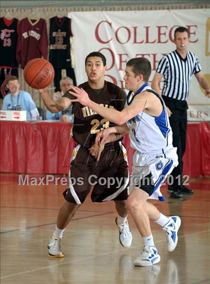 Thumbnail 3 in El Camino vs. Dana Hills (MaxPreps Holiday Classic) photogallery.