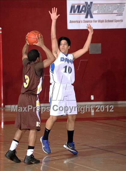Thumbnail 3 in El Camino vs. Dana Hills (MaxPreps Holiday Classic) photogallery.