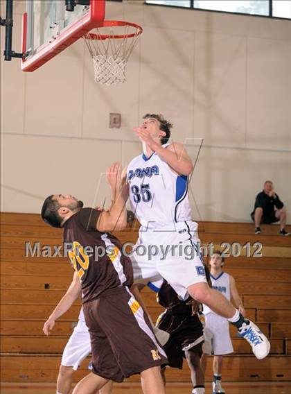 Thumbnail 1 in El Camino vs. Dana Hills (MaxPreps Holiday Classic) photogallery.