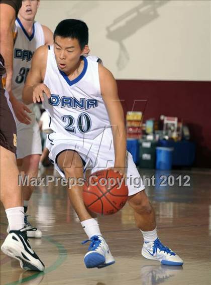 Thumbnail 1 in El Camino vs. Dana Hills (MaxPreps Holiday Classic) photogallery.