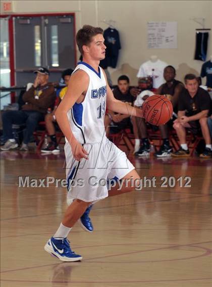 Thumbnail 1 in El Camino vs. Dana Hills (MaxPreps Holiday Classic) photogallery.