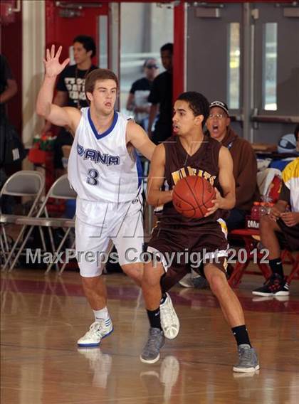 Thumbnail 3 in El Camino vs. Dana Hills (MaxPreps Holiday Classic) photogallery.