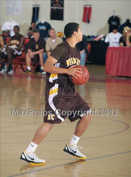 Thumbnail 3 in El Camino vs. Dana Hills (MaxPreps Holiday Classic) photogallery.