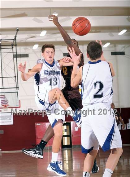 Thumbnail 1 in El Camino vs. Dana Hills (MaxPreps Holiday Classic) photogallery.