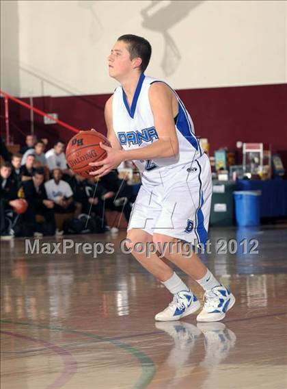 Thumbnail 2 in El Camino vs. Dana Hills (MaxPreps Holiday Classic) photogallery.