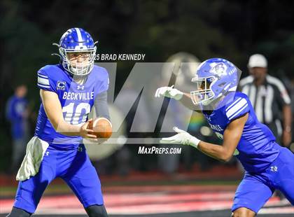 Thumbnail 1 in Beckville Vs Pewitt (UIL 2A D1 Football Bi-District) photogallery.