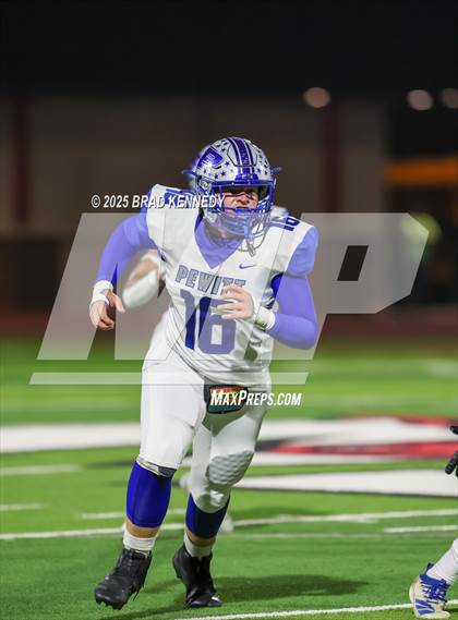 Thumbnail 2 in Beckville Vs Pewitt (UIL 2A D1 Football Bi-District) photogallery.