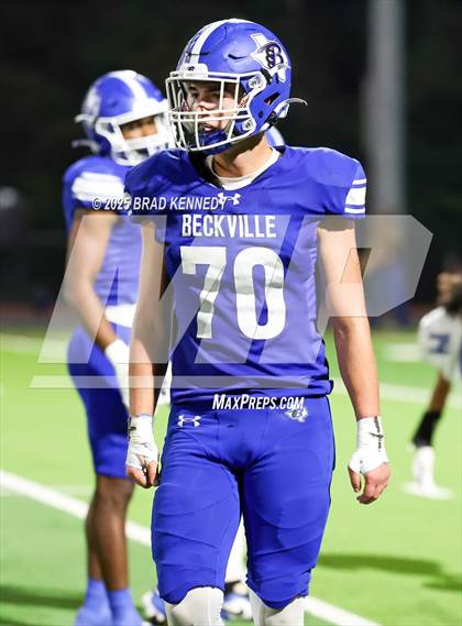 Thumbnail 2 in Beckville Vs Pewitt (UIL 2A D1 Football Bi-District) photogallery.