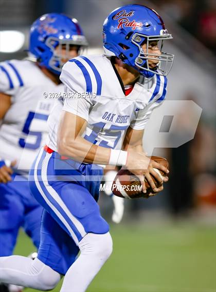 Thumbnail 2 in The Woodlands vs Oak Ridge photogallery.