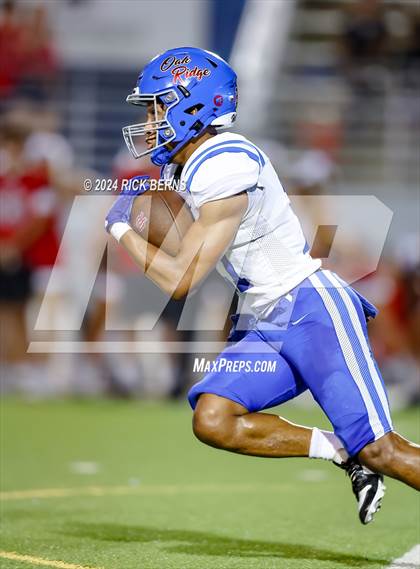 Thumbnail 3 in The Woodlands vs Oak Ridge photogallery.