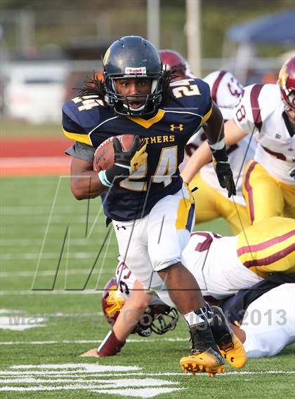 Thumbnail 2 in O'Fallon vs Loyola Academy photogallery.