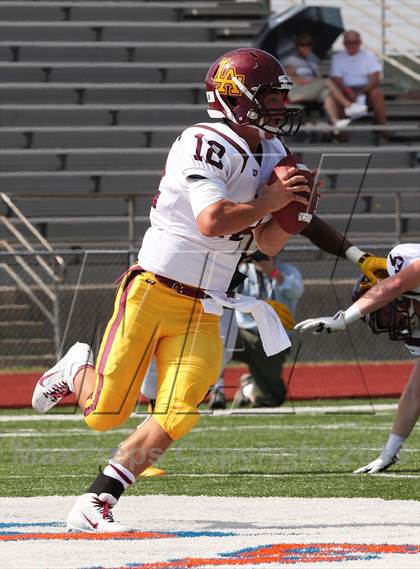 Thumbnail 2 in O'Fallon vs Loyola Academy photogallery.