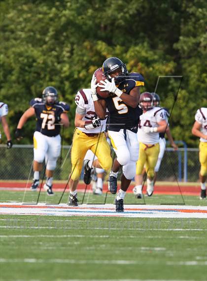 Thumbnail 1 in O'Fallon vs Loyola Academy photogallery.
