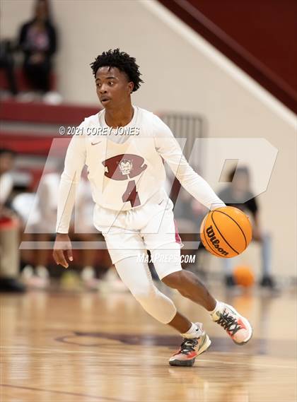 Thumbnail 2 in McDonough vs Warner Robins (HypeSouth Hardwood Invitational) photogallery.