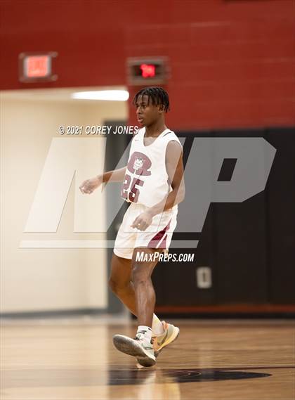 Thumbnail 1 in McDonough vs Warner Robins (HypeSouth Hardwood Invitational) photogallery.