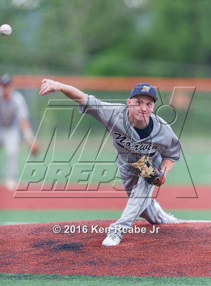 Thumbnail 2 in Norwin vs Hempfield Area (PIAA Class AAAA First Round) photogallery.