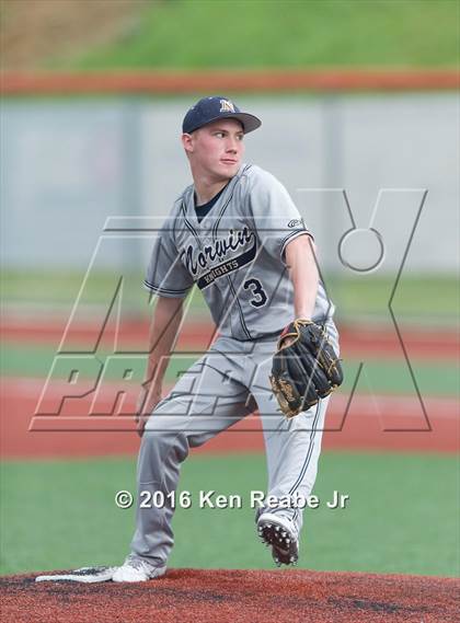 Thumbnail 2 in Norwin vs Hempfield Area (PIAA Class AAAA First Round) photogallery.
