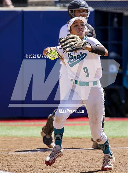 Thumbnail 2 in Mission Prep vs. Orange Cove (CIF CS Division 4 Championship) photogallery.