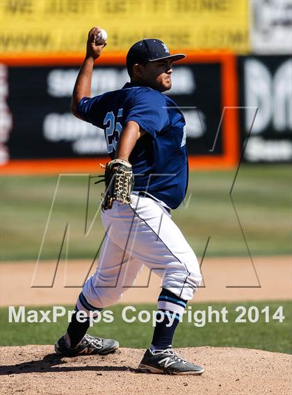 Thumbnail 1 in Menlo vs. Branham (CIF CCS D2 Semifinal Playoff) photogallery.