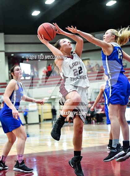 Thumbnail 3 in Mammoth Spring vs. Kirby (AAA 1A 2nd Round Playoff) photogallery.