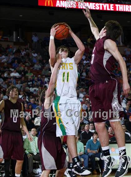Thumbnail 2 in Idalou vs. Hallettsville (UIL 2A Semifinal) photogallery.